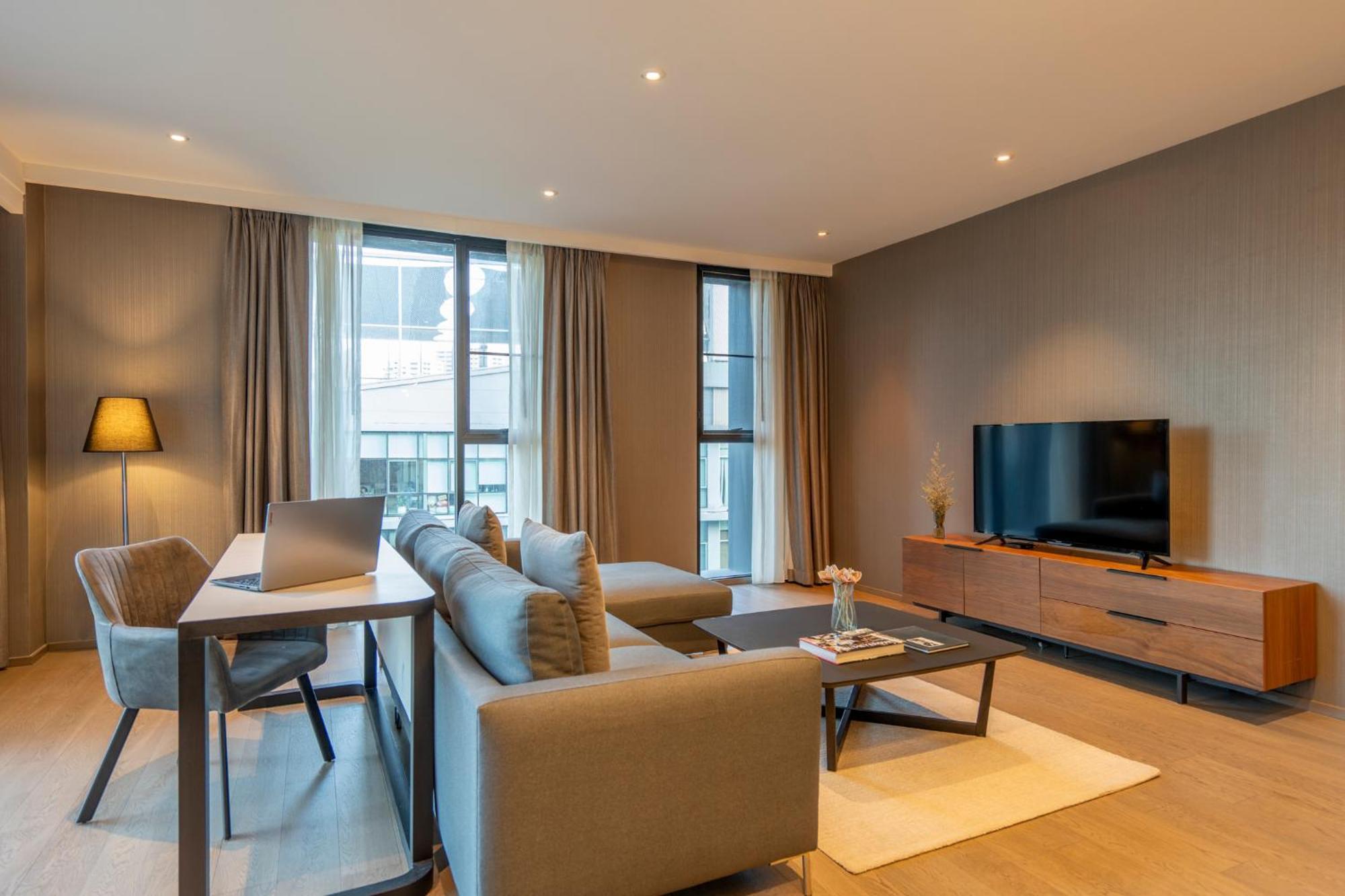 Walton Suites Sukhumvit Banguecoque Exterior foto