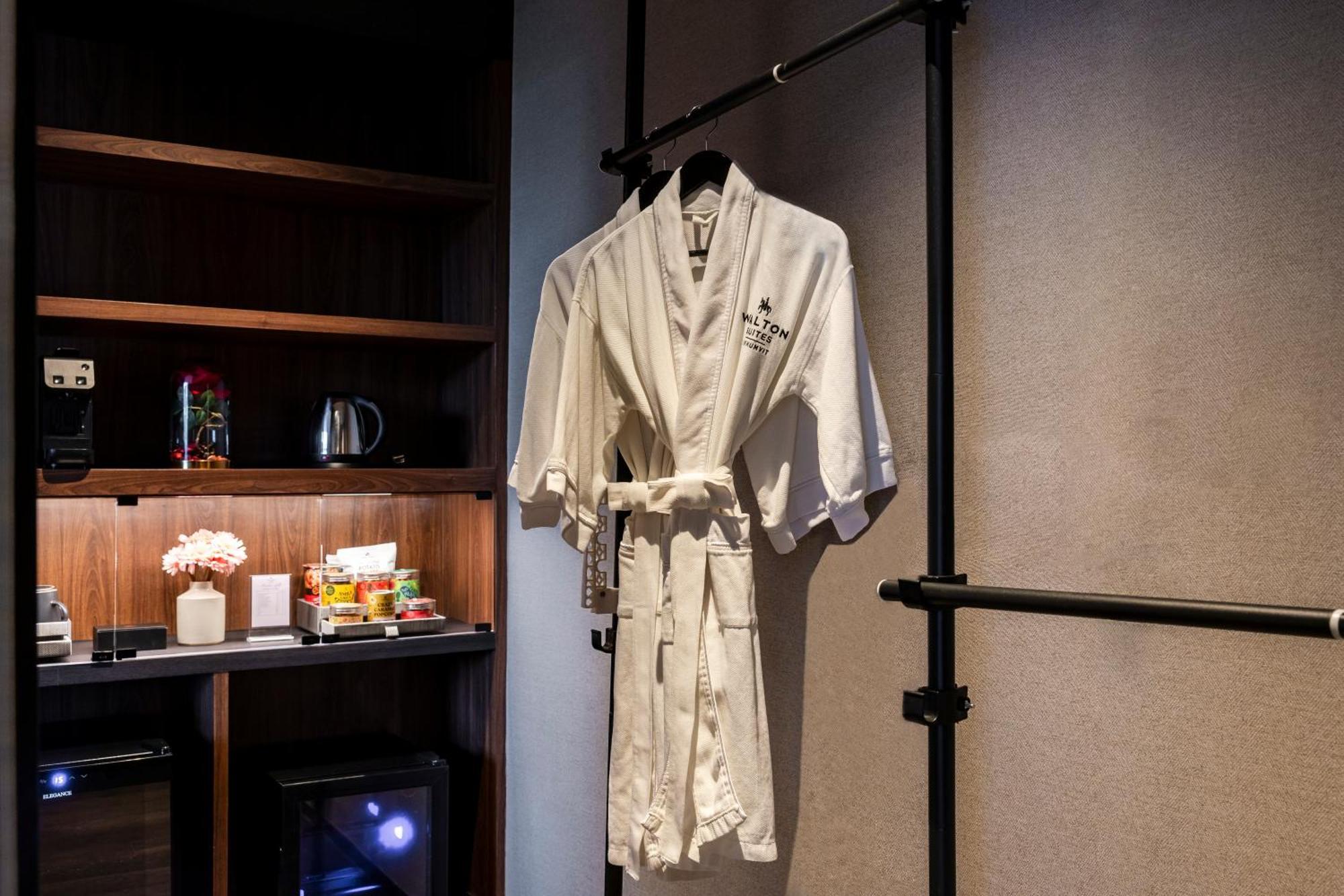 Walton Suites Sukhumvit Banguecoque Exterior foto